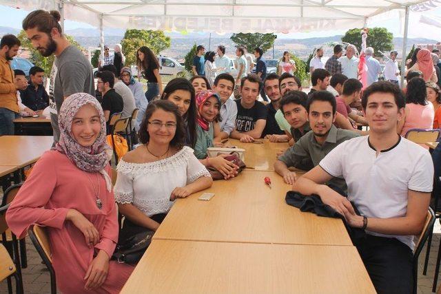 Kırıkkale Fen Lisesinde Mezuniyet Pilavı