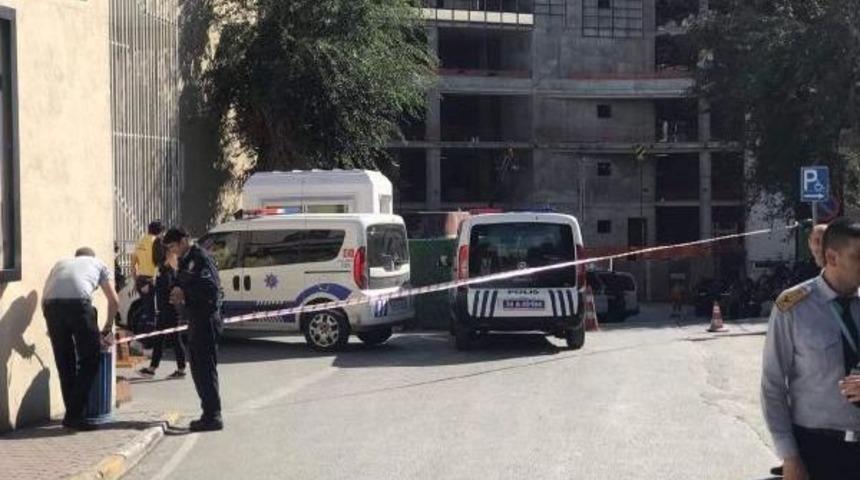 Okmeydanı Eğitim Ve Araştırma Hastanesi'nde Sahipsiz &Ccedil;anta Alarmı (1)