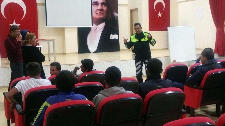 Sevgi Evlerinde Kalan &Ccedil;ocuklara Trafik Eğitimi Verildi