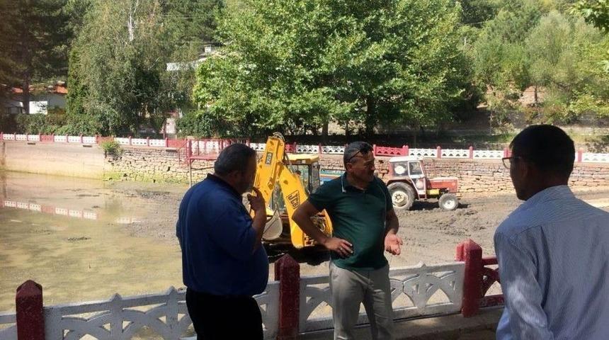 Seydişehir Belediyesi G&ouml;letleri Temizliyor