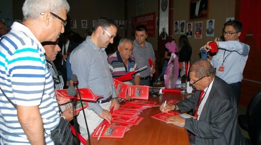 &rsquo;şehitlerimiz&rsquo; Kitabının Geliri Şehit Aileleri Derneğine Bağışlanacak
