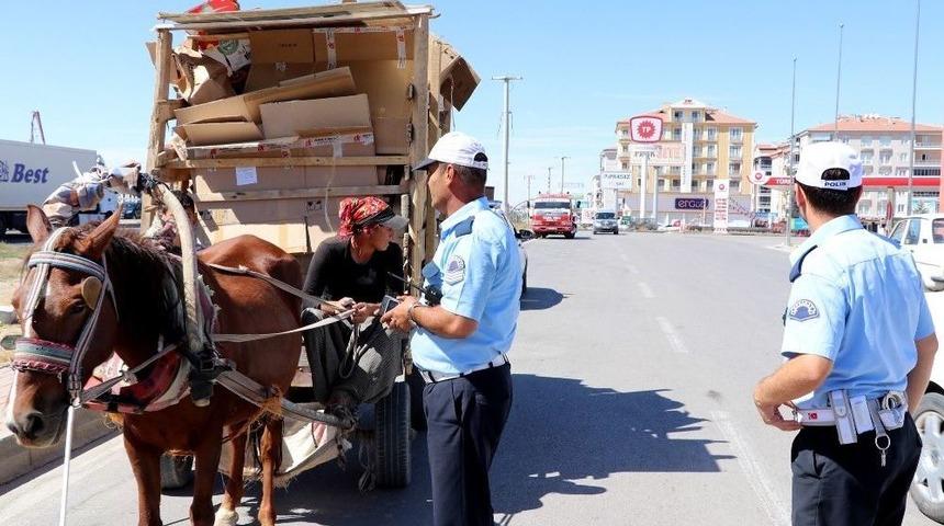 Aksaray&rsquo;da At Arabalarına Y&ouml;nelik Uygulamalar S&uuml;r&uuml;yor