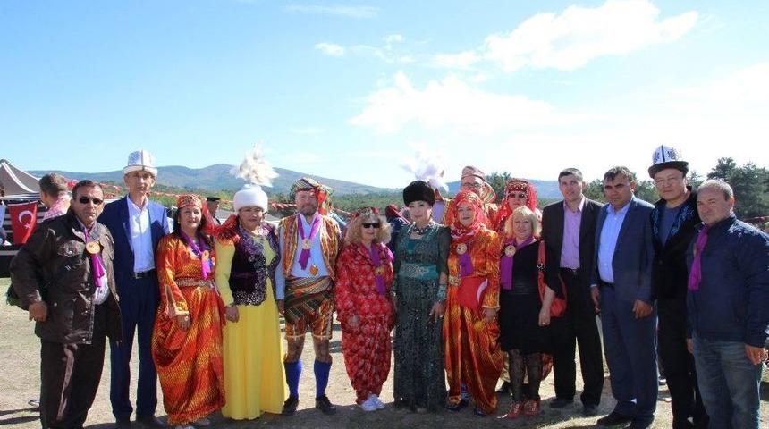 Eskişehirli Sanat&ccedil;ılar Uluslararası T&uuml;rk D&uuml;nyası Ş&ouml;leni&rsquo;ne Katıldı