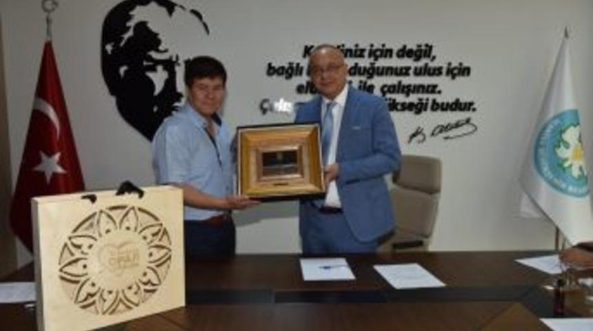 Ural Ve Manisa&rsquo;nın Kardeşliği Devam Ediyor