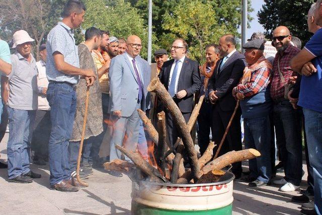 Türkiye’nin Dört Bir Yanından Gelen Çobanlar ‘çoban Ateşi’ Yaktı