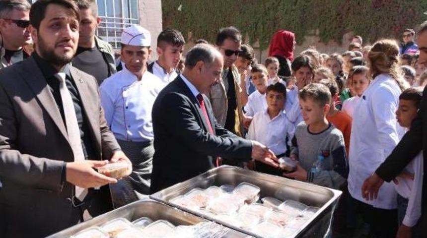 T&uuml;gva Temsilcisi Som: Aşure Ilk Olarak Hz. Nuh D&ouml;neminde&nbsp;Cudi'de Yapıldı