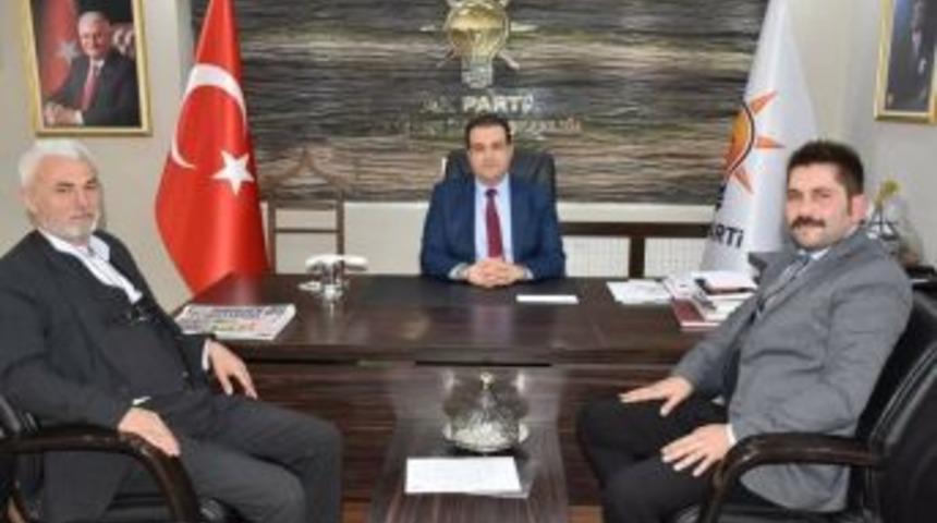 Eskişehir Anadolu Kültür Ve Dayanışma Derneği’nden Ak Parti Tepebaşı İlçe Teşkilatına Hayırlı Olsun Ziyareti