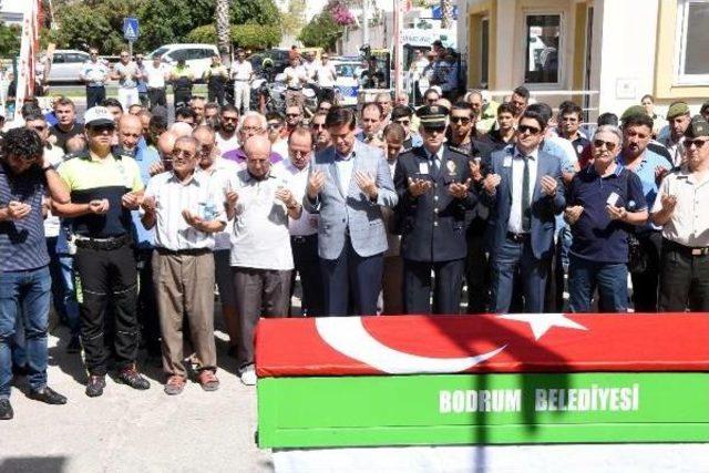 Kanserden Ölen Polis Memurunun Cenazesi Memleketi Konya'ya Uğurlandı
