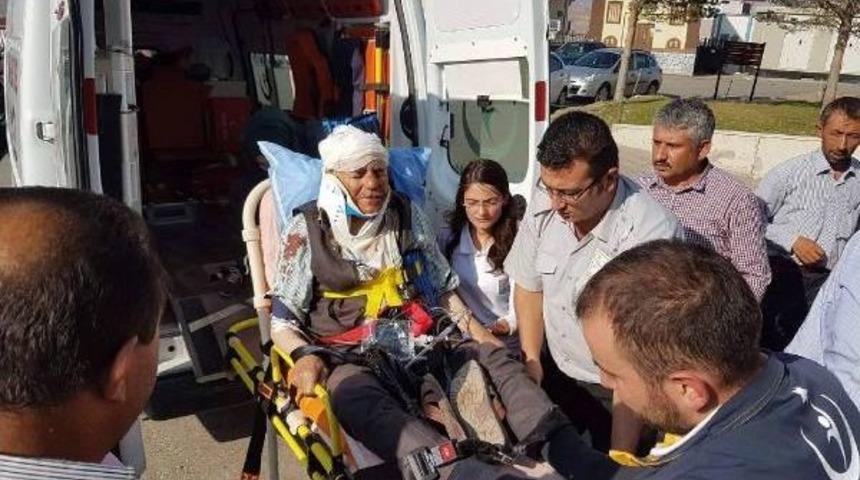 Otomobil Şarampole Devrildi: 2'si Ağır 6 Yaralı