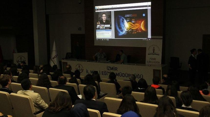 Nasa Uzmanından &Ouml;ğrencilere Astrofizik Dersi