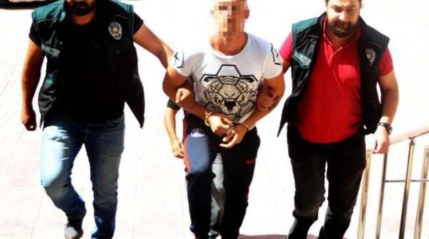 Ka&ccedil;ak Alman, Uyuşturucudan Tutuklandı