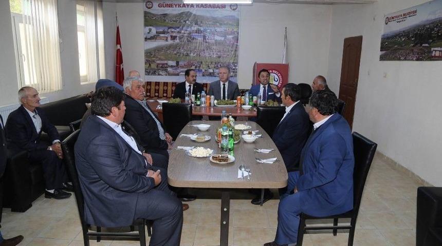 Vali G&uuml;l, Yıldızeli&rsquo;nde &Ccedil;eşitli Temaslarda Bulundu