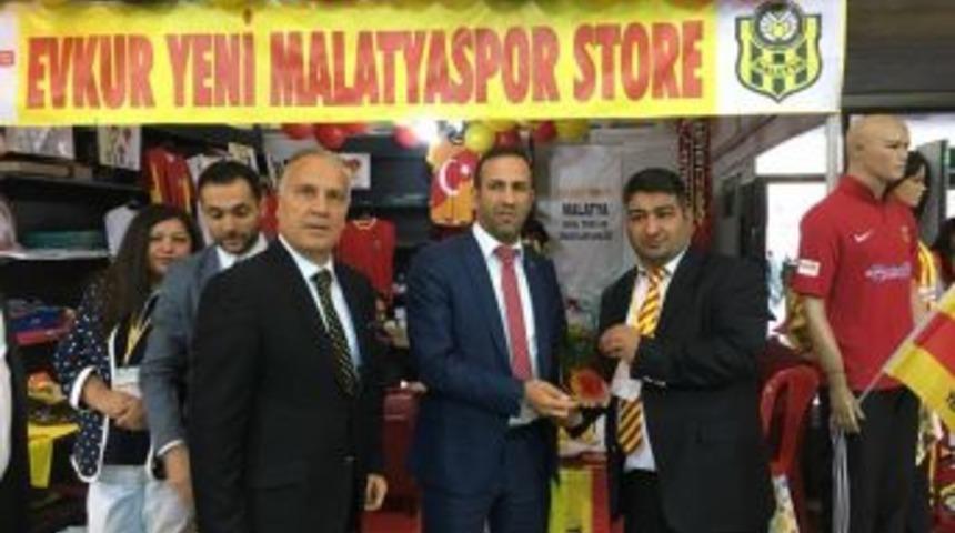 Evkur Yeni Malatyaspor&rsquo;un Ankara Malatya Tanıtım G&uuml;nleri&rsquo;ndeki Standında 17 Bin 33 Tl&rsquo;lik Satış Yapıldı