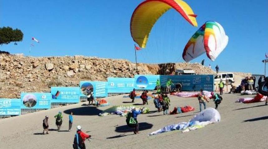 Uluslararası &Ouml;l&uuml;deniz Hava Oyunları Festivali Başladı