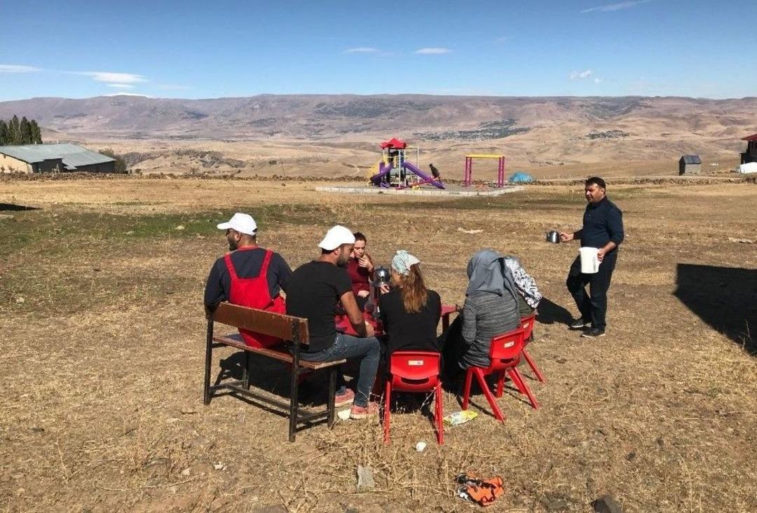 Muş Fotoğraf Sanatı Derneğinden Eğitime Destek