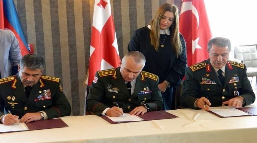 T&uuml;rkiye-azerbaycan-g&uuml;rcistan Silahlı Kuvvetler Komutanları Toplantısı