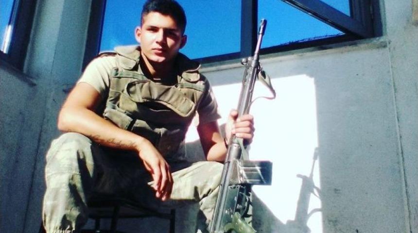 Sınır Karakolunda Kalp Krizi Ge&ccedil;iren Asker Hayatını Kaybetti