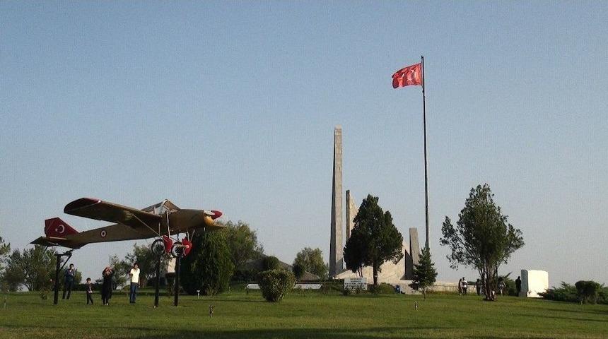 K&uuml;tahya&rsquo;dan Yazar Emin &Ccedil;&ouml;laşan&rsquo;a Tepki