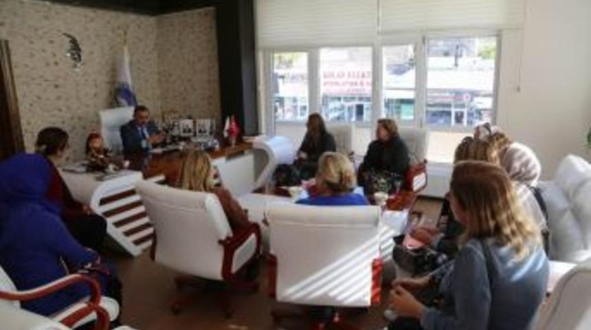 İstanbul&rsquo;da Yaşayan Zileliler Başkan Cabbar&rsquo;ı Ziyaret Etti