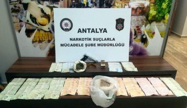 Antalya'da Uyuşturucu Operasyonu: 8 Gözaltı