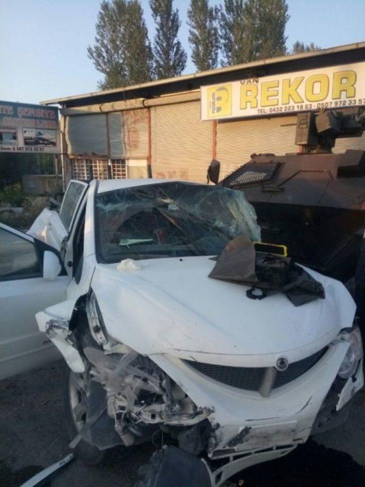 Van’da Trafik Kazası: 4 Yaralı G2