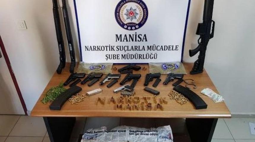 Manisa Merkezli Uyuşturucu Operasyonunda 14 G&ouml;zaltı
