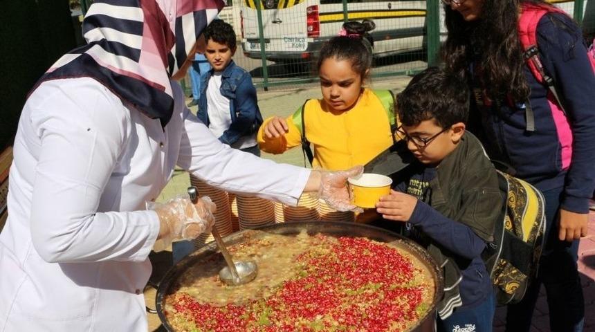 &Ccedil;amlıca Okullarından Aşure Etkinliği