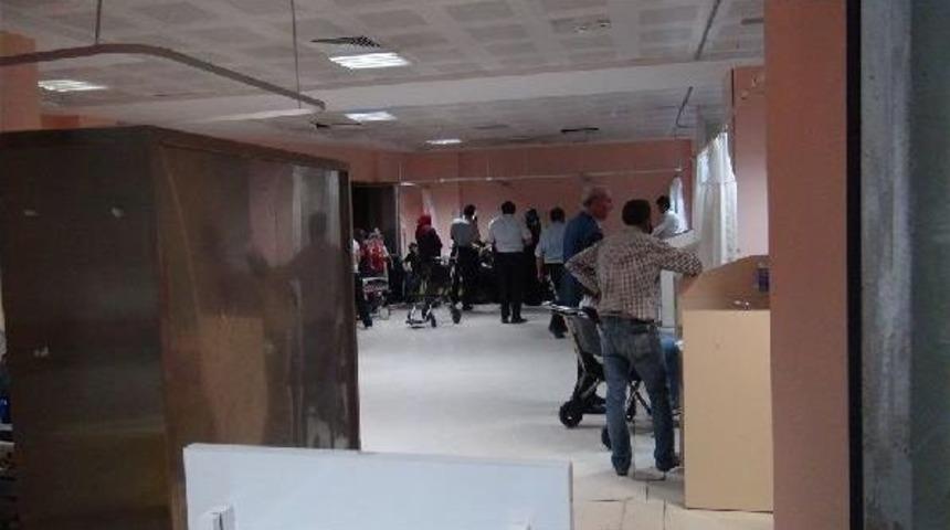 Mevlit Yemeğinden Zehirlenen 40 Kadın, Hastaneye Kaldırıldı