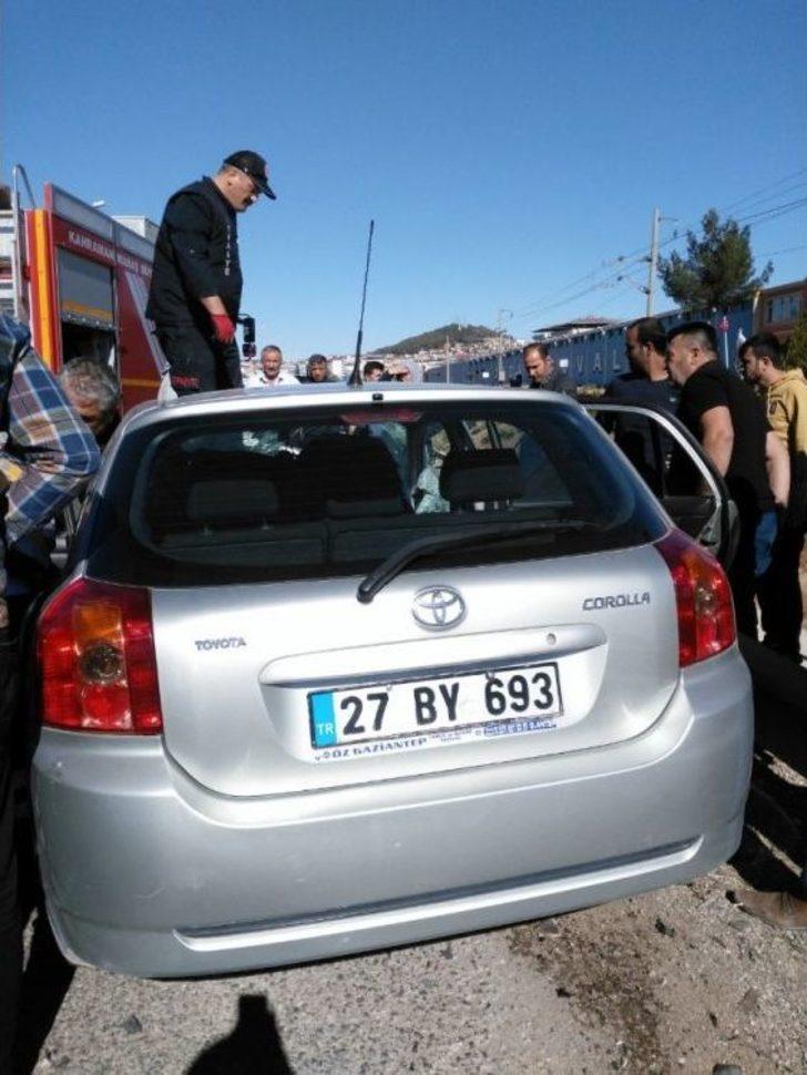 Otomobil, Kavşakta Kamyona Arkadan Çarptı: 3 Ölü G5