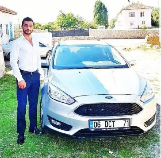 Otomobilin Içinde Öldürülmüş Halde Bulundu 3