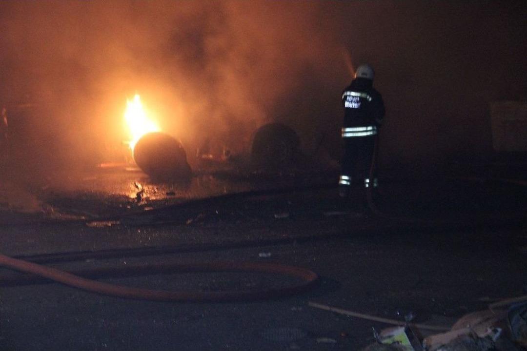 Kıvılcımdan Ateş Alan Otob&uuml;sler Alev Alev Yandı