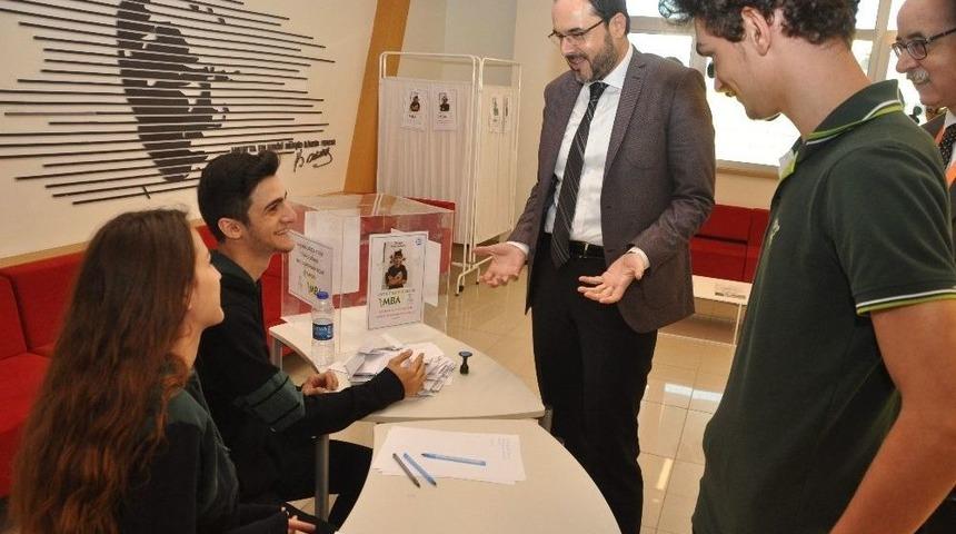 Başkan Ayaz, Okul Ziyaretlerine Deva Ediyor