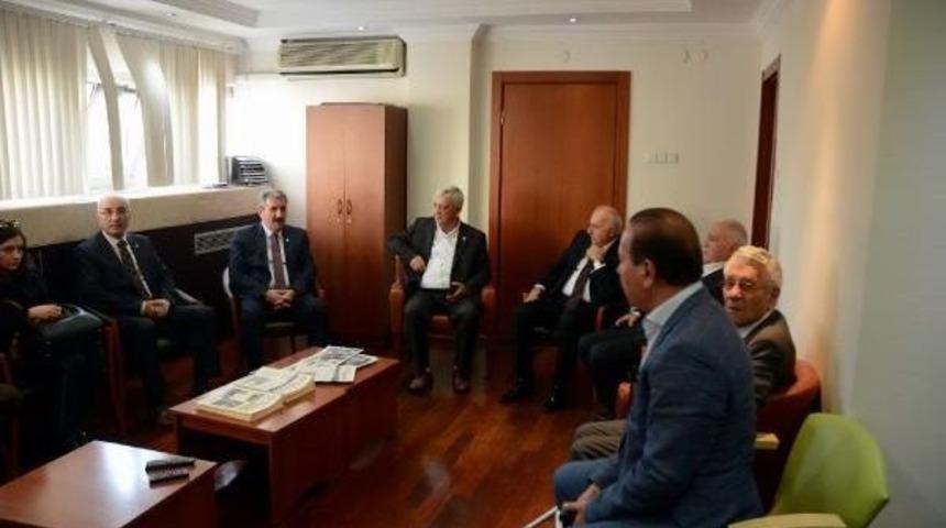 Bbp Genel Başkanı Destici, Baykal’I Hastanede Ziyaret Etti