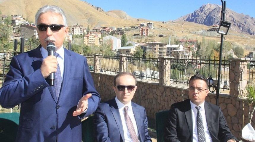 Vali Toprak, Kanat Önderleriyle Bir Araya Geldi