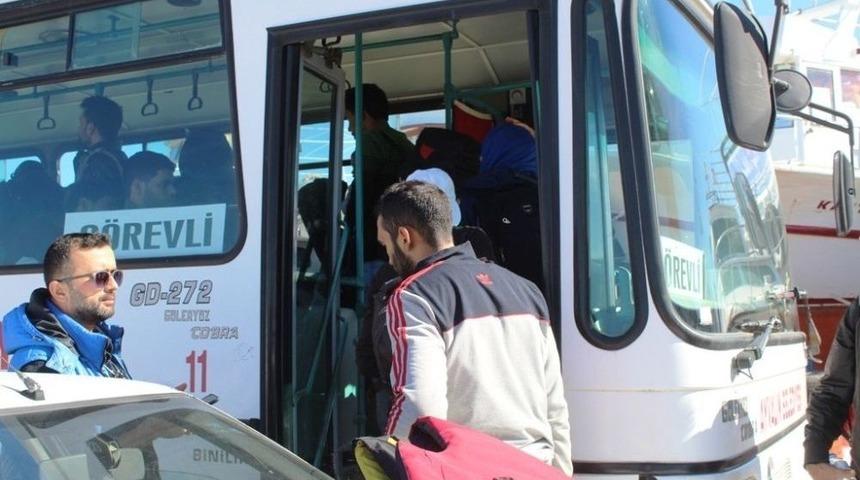 Ayvalık’ta 54 Kaçak Yakalandı