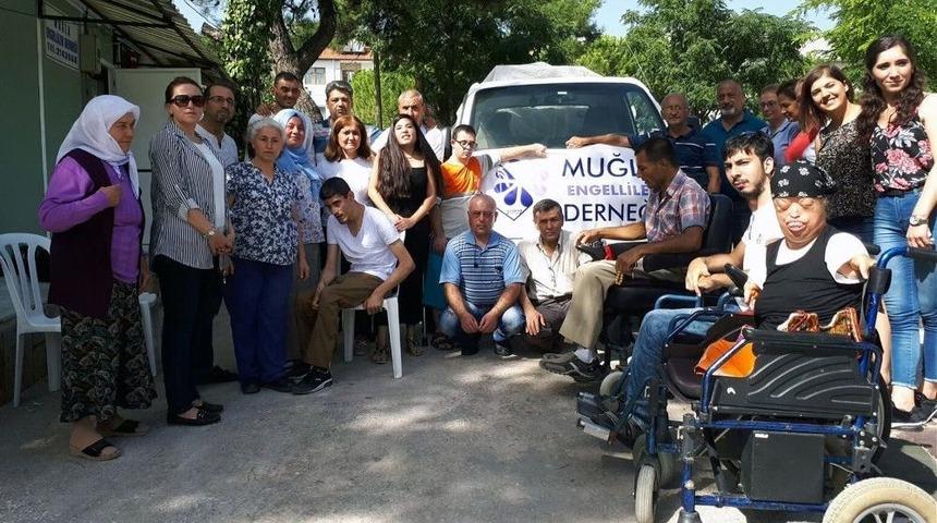 Muğla Engelliler Derneği&rsquo;nden Zeytink&ouml;y&rsquo;e Yardım Eli