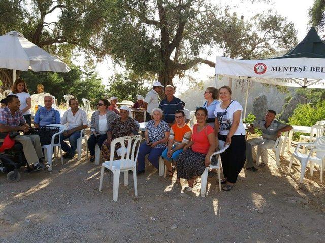 Muğla Engelliler Derneği&rsquo;nden Zeytink&ouml;y&rsquo;e Yardım Eli 1