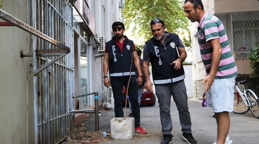 Kafası Kesilen Yavru Kedi Emniyeti Harekete Ge&ccedil;irdi