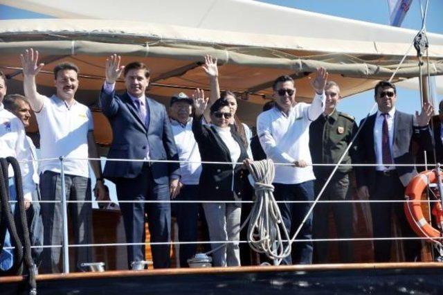 Bodrum'da Yatlar Ege'ye Açıldı