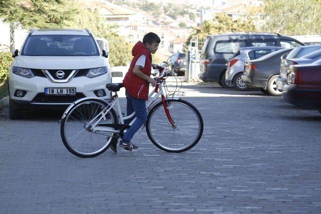 Çankırı’da Şehit Ve Gazi Ailelerine Bisiklet Hediye Edildi