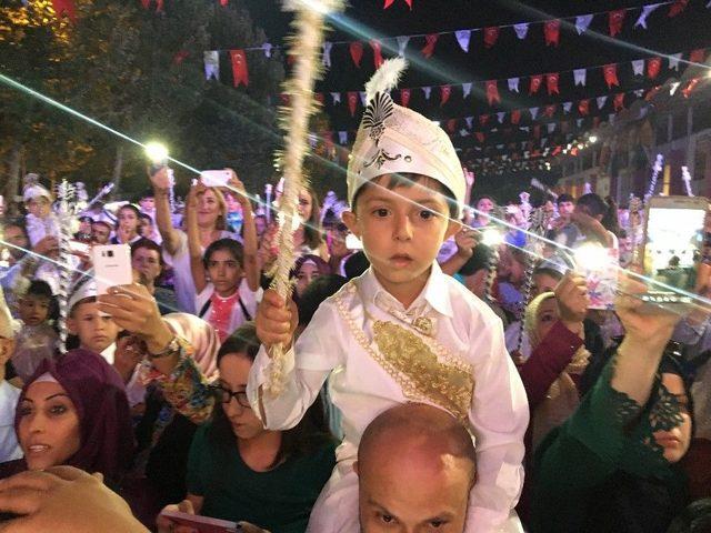 Esenyurt’ta Toplu Sünnet Şöleninde Berdan Mardini Konseri