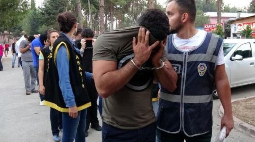 İzdiva&ccedil; Programına Katılan Damat Adayı Fuhuş Operasyonunda Yakalandı