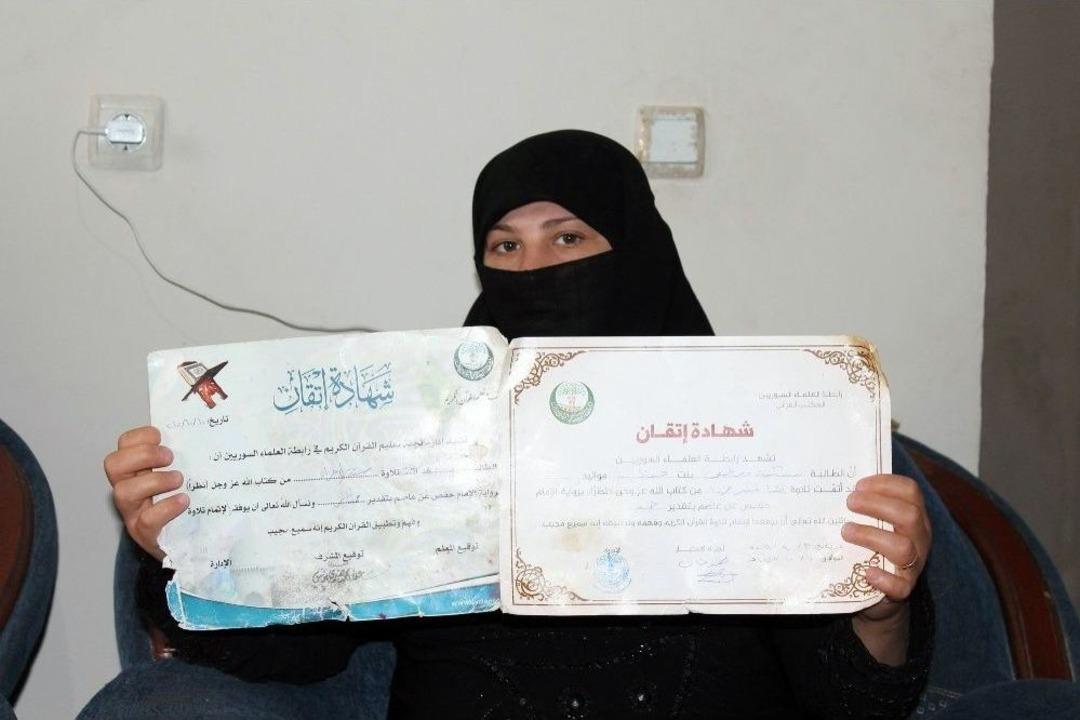 (&ouml;zel Haber) Savaşın Kadınları Mesleklerini Yapmak İstiyor