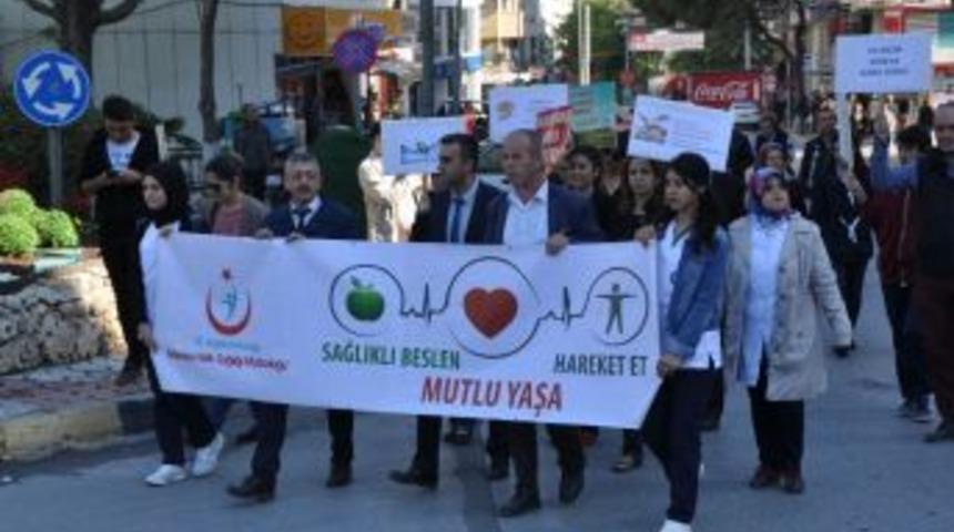 İsrafa Dikkat &Ccedil;ekmek İ&ccedil;in Y&uuml;r&uuml;d&uuml;ler