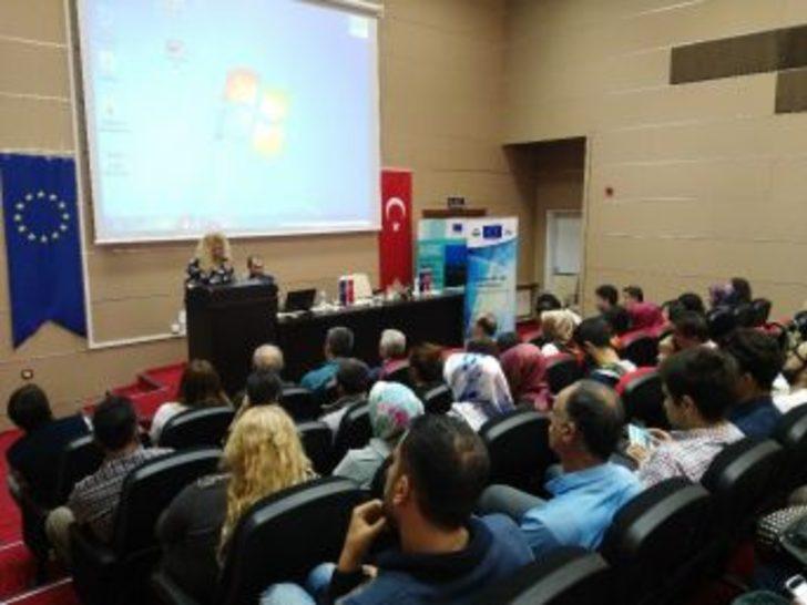 Diyarbakır’da Temiz Ve Alternatif Enerji Paneli Düzenlendi
