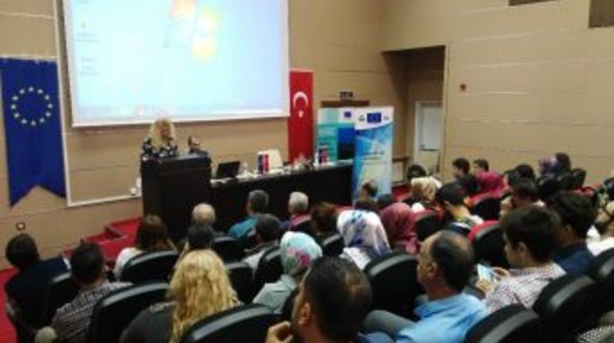 Diyarbakır&rsquo;da Temiz Ve Alternatif Enerji Paneli D&uuml;zenlendi