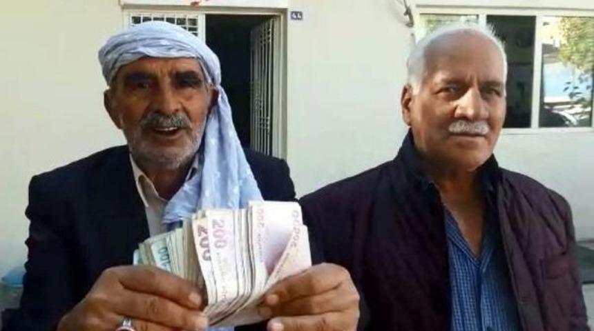 Tuvalette Bulduğu 10 Bin Lirayı Sahibine Ulaştırdı