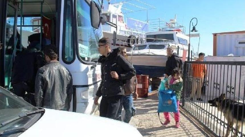 Ayvalık'ta 54 Ka&ccedil;ak Yakalandı