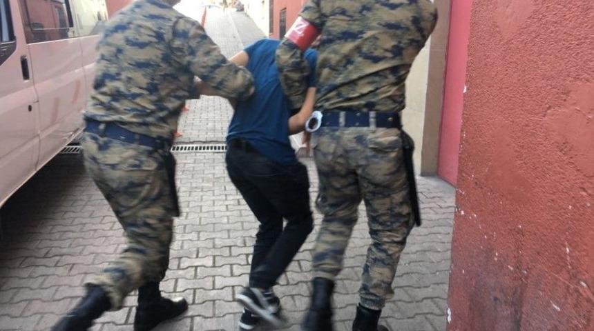 Asker Firarisi Tartıştığı 17 Yaşındaki Genci Bı&ccedil;aklayarak &Ouml;ld&uuml;rd&uuml;