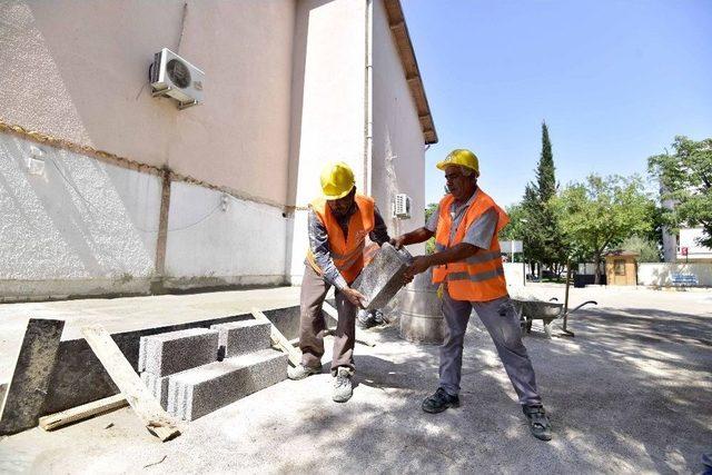 Muratpaşa Belediyesi&rsquo;nden Okullara Bakım Ve Onarım 1
